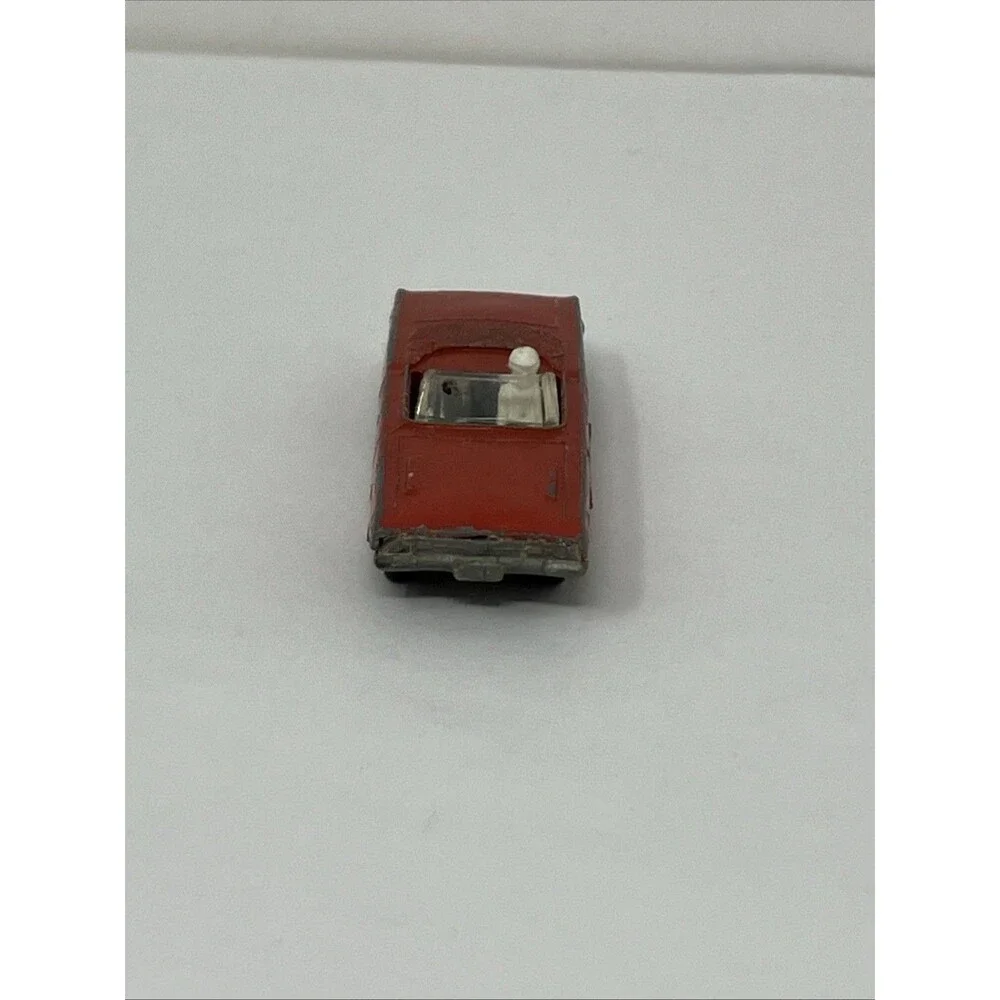 Lone Star Tuf Tots Red Dodge Dart with Driver 1 : 85 Scale England